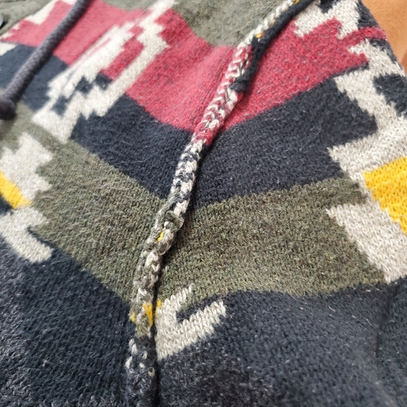 American Eagle Outfitters Men's Hooded Knit Pullover Aztec Design Sweater Xlg - Picture 5 of 11